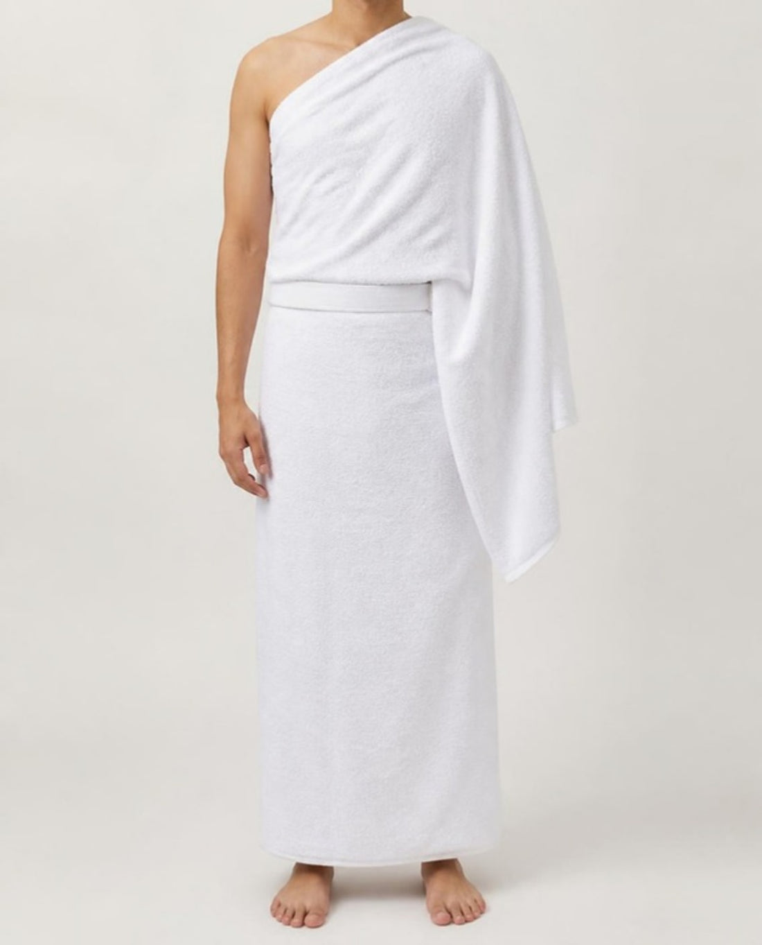 Pèlerin portant l'ihram blanc