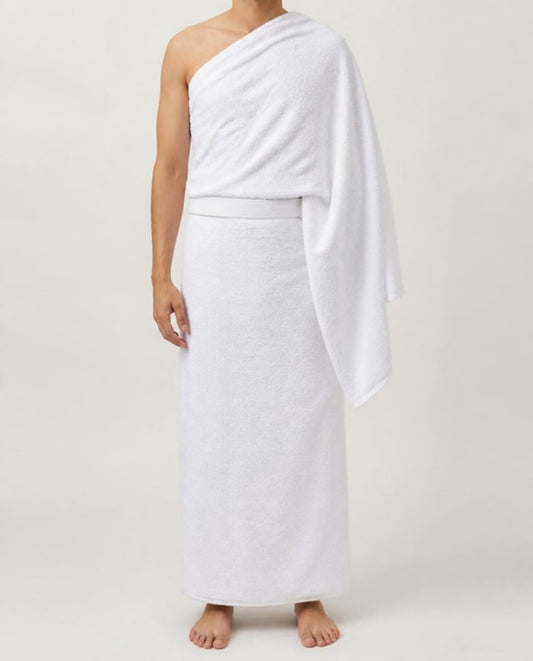 Pèlerin portant l'ihram blanc